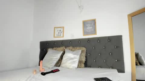 anaa_milf_ online show from September 2025 07:48:01 PM