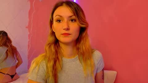 anaayss online show from October 2025 04:57:01 AM