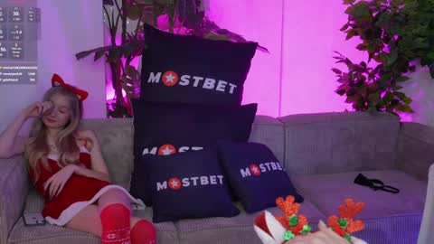 Sweet girls online show from December 2024 04:36:02 PM