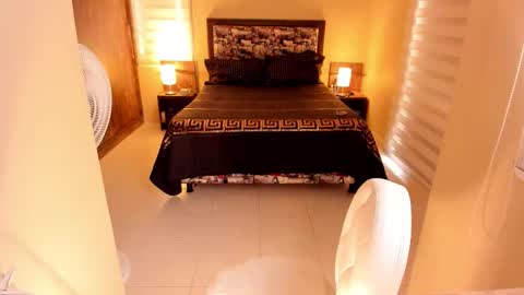 Anabel online show from October 2025 04:00:01 PM