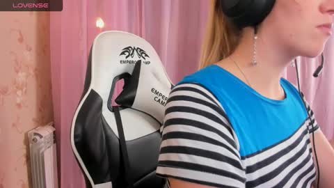 AnabelMelody online show from November 2025 08:31:01 PM