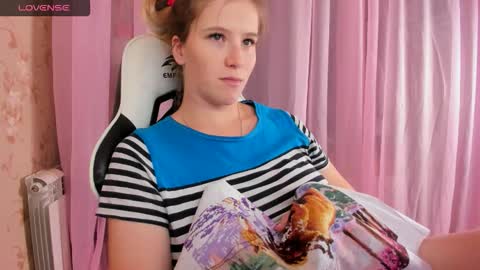 AnabelMelody online show from November 2025 06:06:02 PM