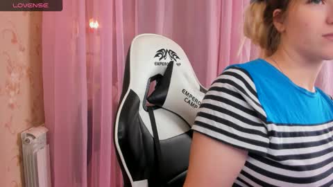 AnabelMelody online show from November 2025 06:28:02 PM