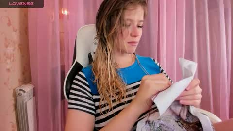 AnabelMelody online show from November 2025 05:46:02 PM