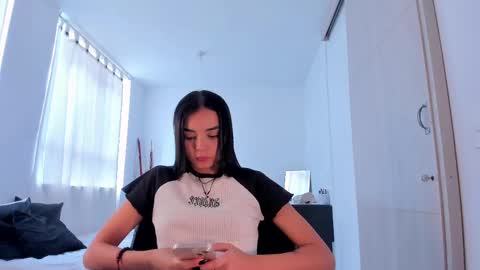 Snapshot of anabelwolf chatting on January 2025 08:03:02 PM ANABEL WOLF online show from January 2025 08:03:02 PM