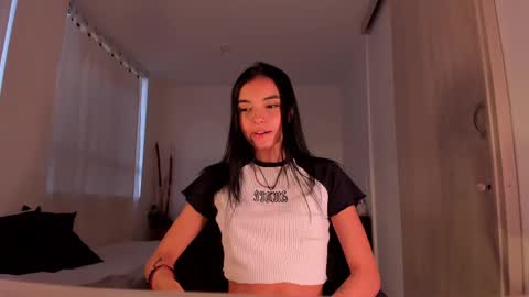 Snapshot of anabelwolf chatting on January 2025 11:06:01 PM ANABEL WOLF online show from January 2025 11:06:01 PM
