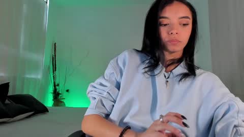 Snapshot of anabelwolf chatting on January 2025 07:13:02 PM ANABEL WOLF online show from January 2025 07:13:02 PM