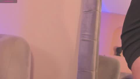 Snapshot of anadurant chatting on November 2025 12:16:01 PM Ana online show from November 2025 12:16:01 PM