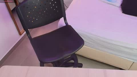 Snapshot of anahi_maite chatting on October 2025 07:54:01 PM Anahi online show from October 2025 07:54:01 PM