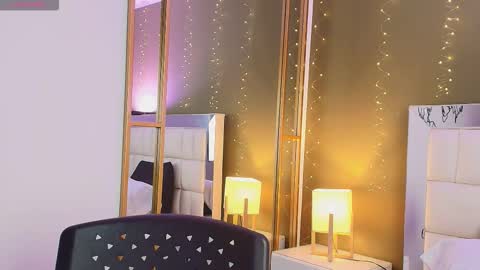 Snapshot of anahi_maite chatting on October 2025 07:45:02 PM Anahi online show from October 2025 07:45:02 PM