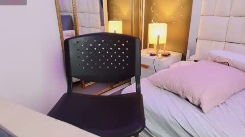 Snapshot of anahi_maite chatting on October 2025 08:42:01 PM Anahi online show from October 2025 08:42:01 PM