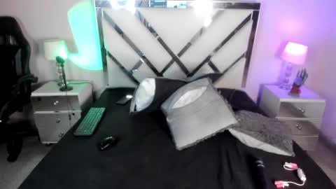 Anah Jones online show from February 2025 12:57:01 AM