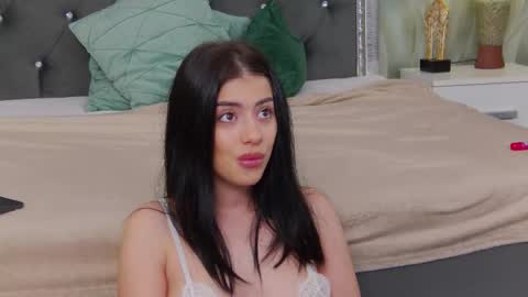 Snapshot of anais_carter chatting on October 2025 04:21:02 AM Anais Carter online show from October 2025 04:21:02 AM