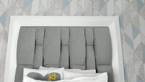   online show from October 2025 11:46:02 AM