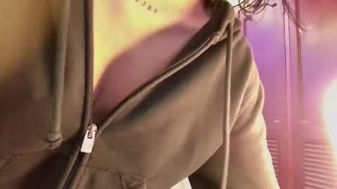 Snapshot of anais_tgn chatting on November 2025 12:13:01 PM anais_tgn online show from November 2025 12:13:01 PM