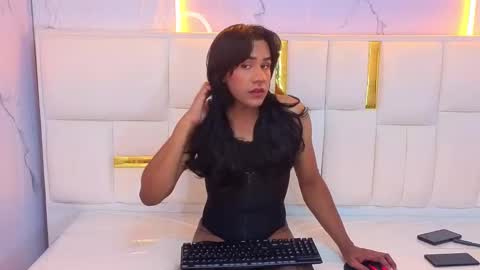 Ana  online show from September 2025 08:12:02 PM
