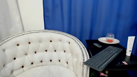 Snapshot of analia18_ chatting on January 2025 03:18:02 PM analia18 online show from January 2025 03:18:02 PM