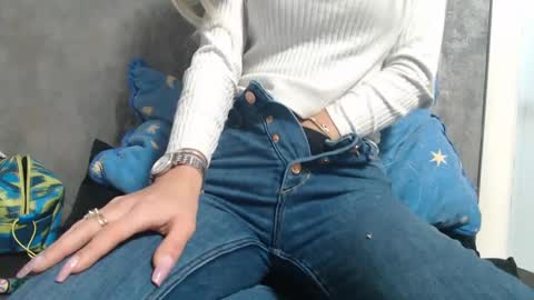 analove200 online show from February 2025 04:03:01 PM