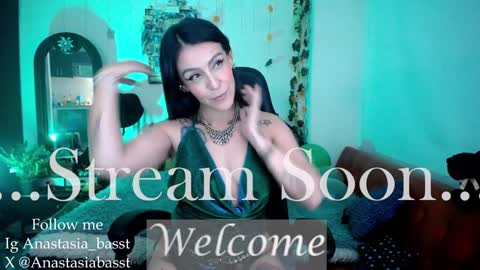 Jennyfer.... but u can say me Anastasia online show from January 2025 05:43:01 AM