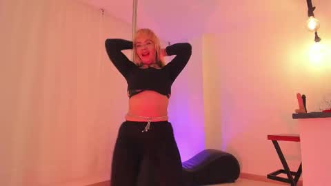 Ana 3 online show from September 2025 03:56:01 AM