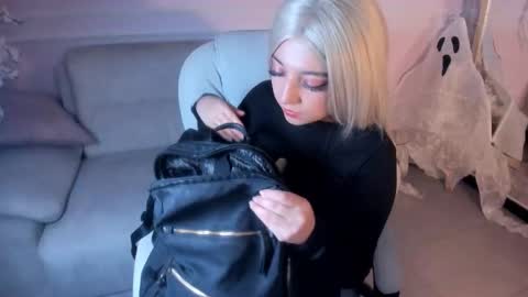 Snapshot of anavelvet chatting on October 2025 08:15:01 PM Ana online show from October 2025 08:15:01 PM