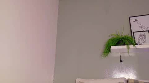 Snapshot of anavicc__ chatting on October 2025 10:17:02 AM Kendra online show from October 2025 10:17:02 AM