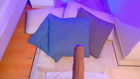 Snapshot of anavicc__ chatting on November 2025 10:36:01 AM Kendra online show from November 2025 10:36:01 AM