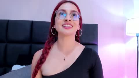 Snapshot of andracyruss chatting on October 2025 11:48:02 PM Andra Cyrus online show from October 2025 11:48:02 PM