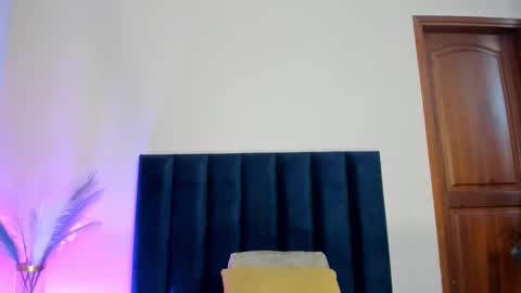 Snapshot of andracyruss chatting on November 2025 12:07:02 PM Andra Cyrus online show from November 2025 12:07:02 PM