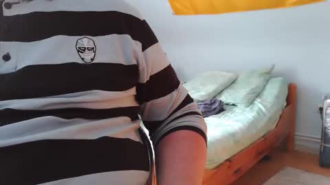 Snapshot of andre124231 chatting on October 2025 10:02:01 AM Andre online show from October 2025 10:02:01 AM