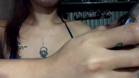 andrea06121998 online show from September 2025 04:17:01 PM