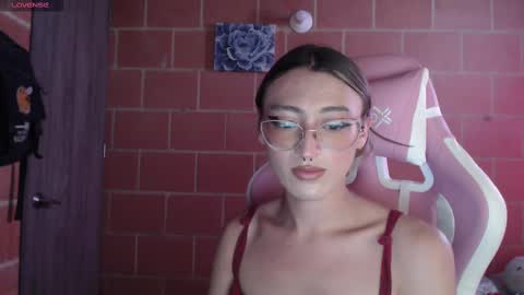 Andrea  online show from October 2025 03:42:01 PM