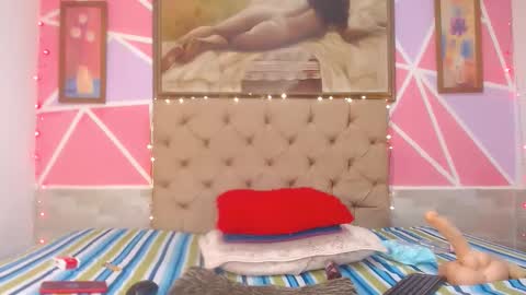 andrea ospina1 online show from February 2025 06:24:02 PM