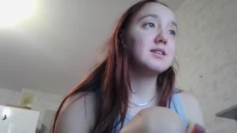 Snapshot of andrea_svel chatting on October 2025 01:34:01 PM Andrea hereGMT7Mon Tue Wen ThFri Sat Su 0300am-0900am. online show from October 2025 01:34:01 PM