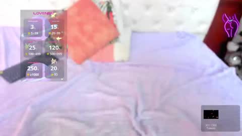 Naomi Andrea Daviss online show from September 2025 11:44:01 AM