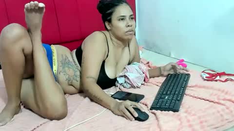 andreaa15 online show from February 2025 11:23:02 PM