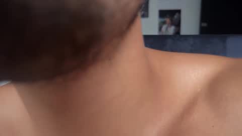 Snapshot of andres_vargas_ chatting on October 2025 08:30:02 PM Andres online show from October 2025 08:30:02 PM