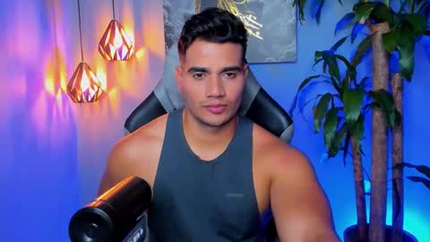 Snapshot of andresfiit chatting on November 2025 01:49:02 AM Andres online show from November 2025 01:49:02 AM