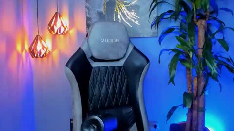 Snapshot of andresfiit chatting on November 2025 01:48:01 AM Andres online show from November 2025 01:48:01 AM