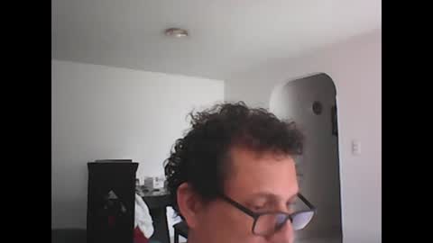 Snapshot of andresfloga chatting on November 2025 05:25:02 PM andresfloga online show from November 2025 05:25:02 PM