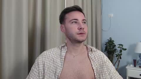 Justin Andrew online show from September 2025 09:14:01 AM