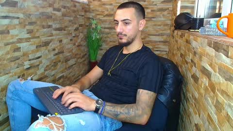 Snapshot of andrewbanner chatting on December 2024 08:13:01 AM MasterRomania online show from December 2024 08:13:01 AM