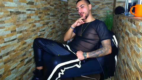 Snapshot of andrewbanner chatting on December 2024 05:58:01 AM MasterRomania online show from December 2024 05:58:01 AM