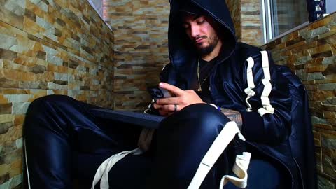 Snapshot of andrewbanner chatting on December 2024 09:01:01 AM MasterRomania online show from December 2024 09:01:01 AM