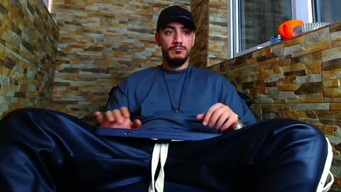 Snapshot of andrewbanner chatting on December 2024 07:22:02 AM MasterRomania online show from December 2024 07:22:02 AM