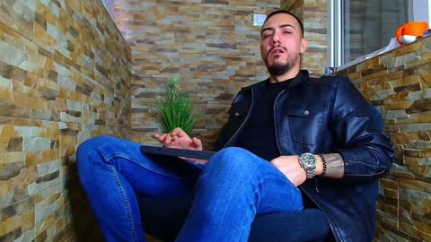 Snapshot of andrewbanner chatting on December 2024 07:22:01 AM MasterRomania online show from December 2024 07:22:01 AM