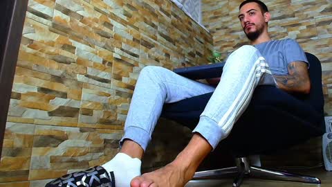 Snapshot of andrewbanner chatting on January 2025 05:10:01 AM MasterRomania online show from January 2025 05:10:01 AM