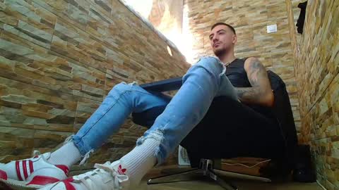 Snapshot of andrewbanner chatting on January 2025 08:02:01 AM MasterRomania online show from January 2025 08:02:01 AM