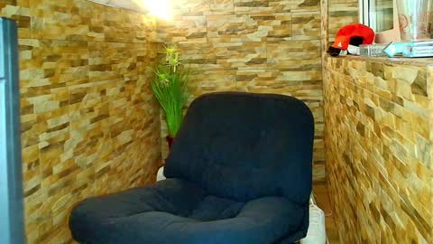 Snapshot of andrewbanner chatting on January 2025 07:47:02 AM MasterRomania online show from January 2025 07:47:02 AM