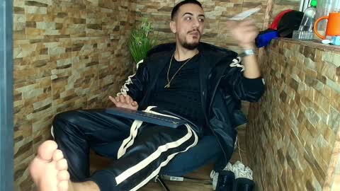 Snapshot of andrewbanner chatting on January 2025 10:30:01 AM MasterRomania online show from January 2025 10:30:01 AM